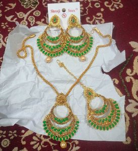 Green & Gold Jewellery Set