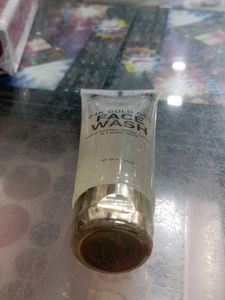 Pilgrim 24k Gold Gel Face Wash