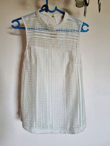H&M crochet White TShirt 30" Formal Classy