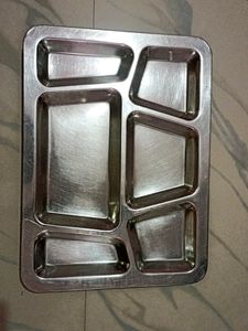 4 Qty Of Multipocket Plates