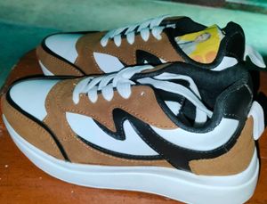 Bestt Shoes❤️❤️❤️🥰At Sale