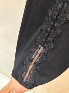 Amisu Beautiful Black Lace Trim Tank Top