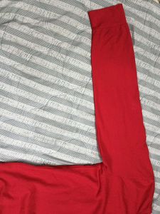 Sweatshirt red colour