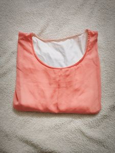 Pretty Peach Top With layers And white Inner
