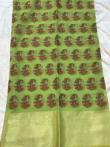 💚Banarasi Zari Fabric with Woven Motifs