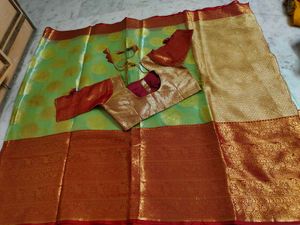 pattu Red &amp; Gold Saree Blouse 😍