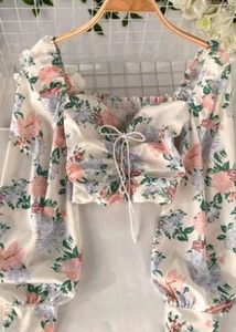 Romantic Floral Puff Sleeve Crop Top