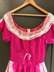 Beautiful Lace Trim Vintage Dress