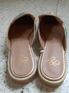 📢NEW 🌙Mint Zari Mules From The House Of Pataudi✨