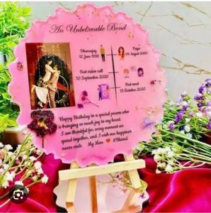 6 Inch Resin Photo Frame With Wooden Stand