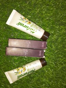Pack Of 2 Renee Perfume Two Naturali Facewash Free