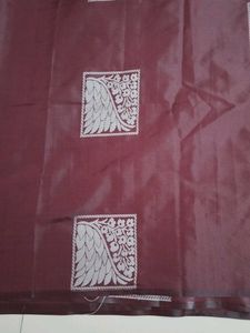 Meroon Borderless Soft Silk Saree..