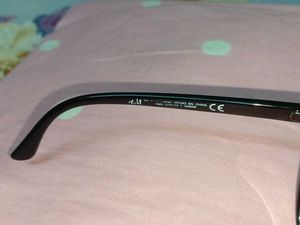 H&amp;M Classy Sunglasses 🕶️ With Case