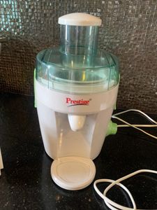 Prestige Centrifugal Fruit Juicer
