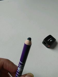 Plum Kajal (Gemstone Green)