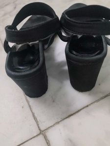 Black🖤 Heels For Girls