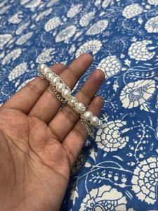 Pearl &amp; Silver Chain Bracelet