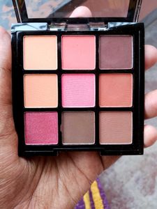 Swiss Beauty Ultimate Eyeshadow Palette
