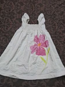 Cute Girl&#39;s White Floral Dress