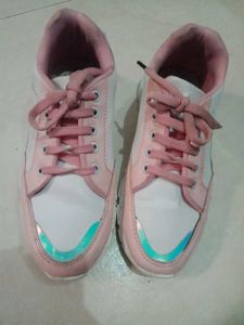 Pink  Shoes 👟For Girls
