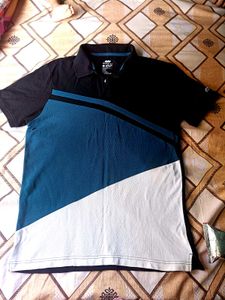 Color Block Polo Shirt - Size L