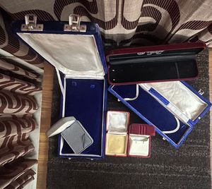 6 Sequin Belts + Silk Pouch + Jewellery Boxes