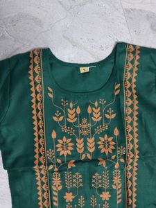 Green Embroidered Kurta