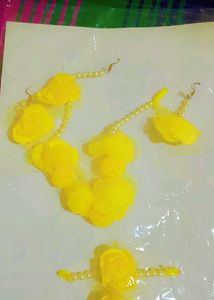 Yellow Floral Jewelry Set