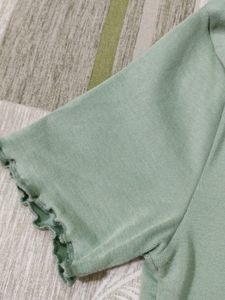 Green Regular Crop Top