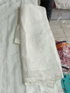 Elegant White Embroidered Kurta Set Xl