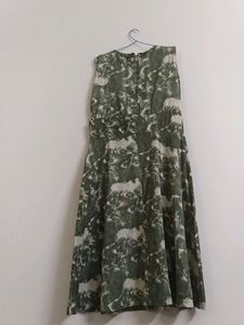 Green &amp; White Sleeveless Dress