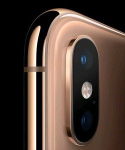 iPhone XS (Back camera for sale)