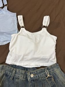Cute Crop Top New!100% size32-34 with doomboom🥰