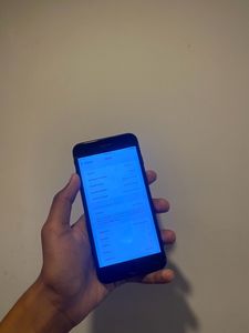IPHONE 7+ 256GB MINOR CRACK ON DISPLAY