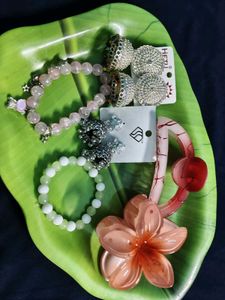 Jewellery hamper