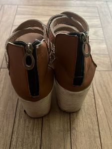 Sophisticate Brown Wedges