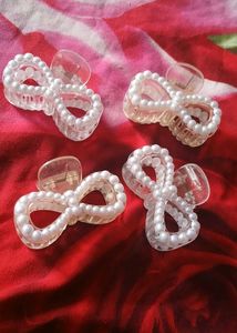 Korean Pearl. Clutcher @ Rs.15 Each