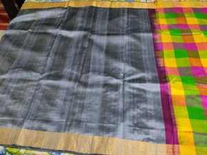 Grey Raw Silk Saree With Checked Pallu And Pleats