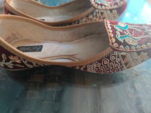 Mochi Aj Designer Juttis