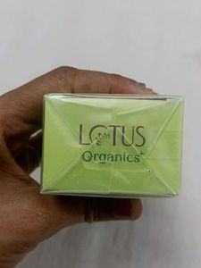 Lotus Organic Divine Petals Toner Mist