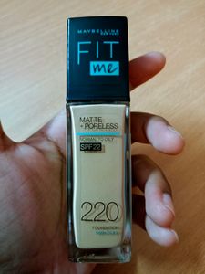 Maybelline Fit Me Foundation With SPF 22 ( Matte + Poreless )