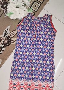 Sleeveless Printed Kurti