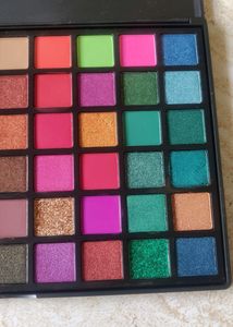 Huda Beauty 54 Color Eyeshadow Palette ❤️😍
