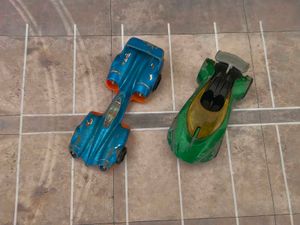 13 Hotwheels Cars + 3 Free Car