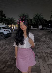 ✨ Chic Pink Wrap Skirt – Like New ✨