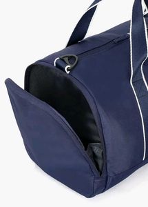 Tommy Hilfiger Callan Men Polyester Gym Bag.