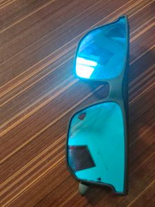 Blue Mirrored Sunglasses