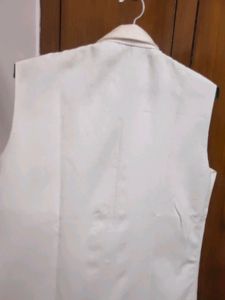 Sleeveless White Jacket