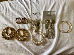 6 Pairs Of Earrings