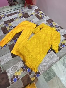 Yellow Suit Set With Pant. No Used For  Lucki Buyr
